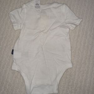 Gap Henley body suit size 3-6months